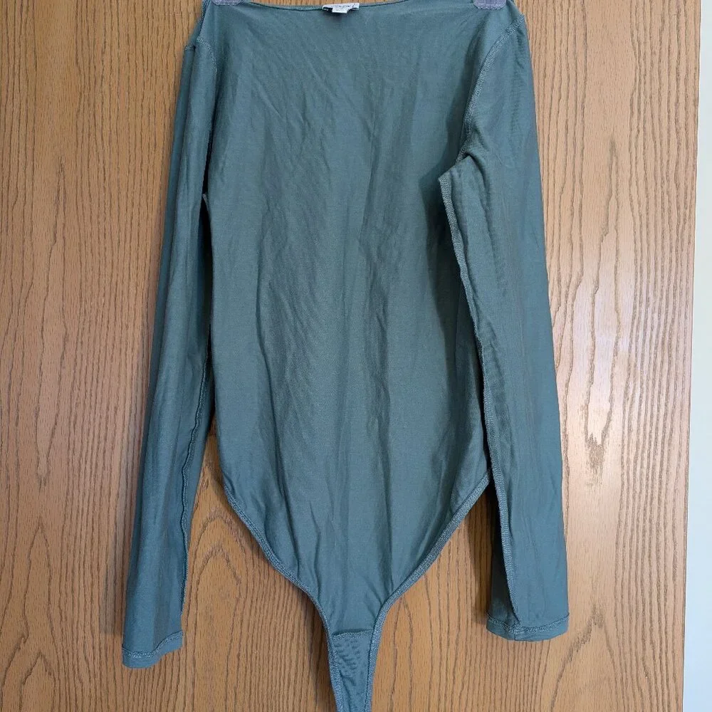 J Crew Long Sleeve Green Body Suit Size Small